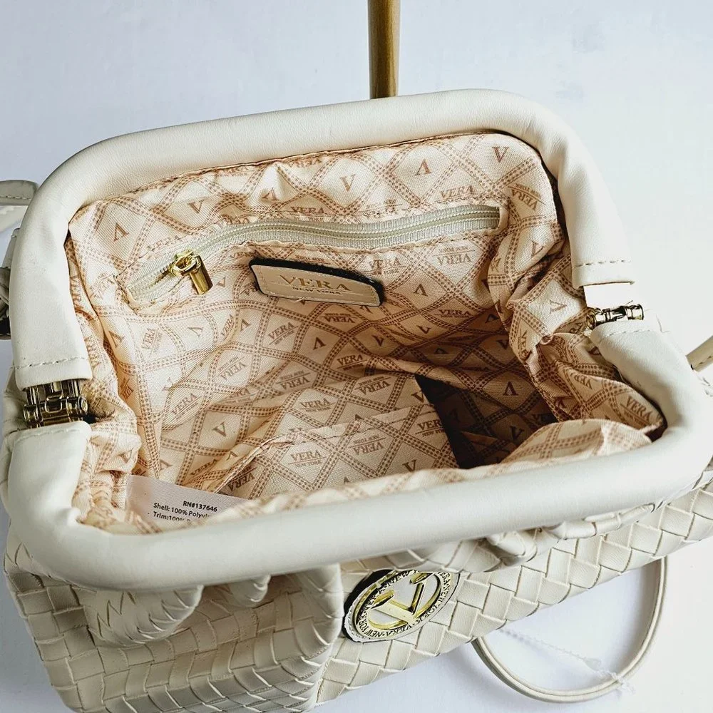 Vera New York Heather Woven Crossbody Cream in a V - Picture 8 of 12
